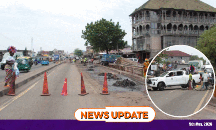SLRA Clears Blocked Brima Lane–Portee Axis After Flooding Halts Traffic